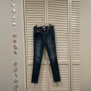Super Cute Medium Wash Skinny Jeans